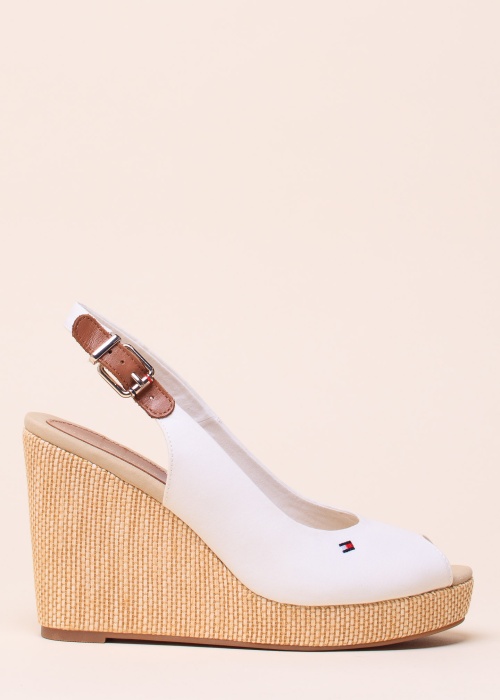 Tommy Hilfiger kingad Elena