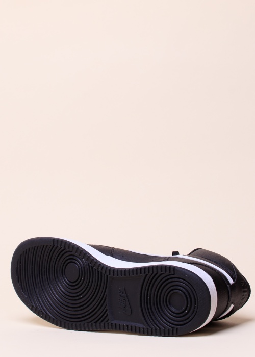 Nike tennised Court Vision