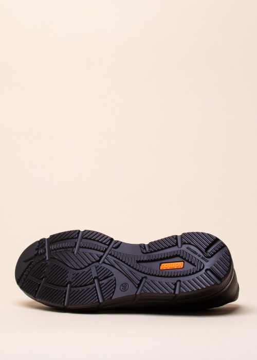 Jomos kinnised kingad