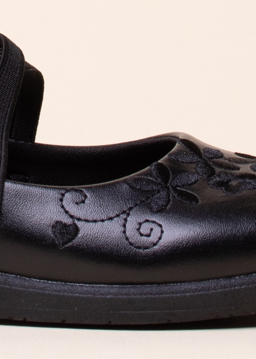 Happy Bee baleriinad