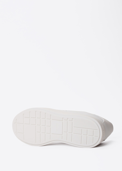 Calvin Klein tennised