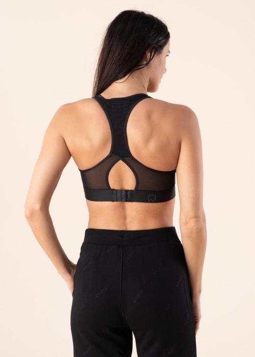 Only Play spordirinnahoidja Perform