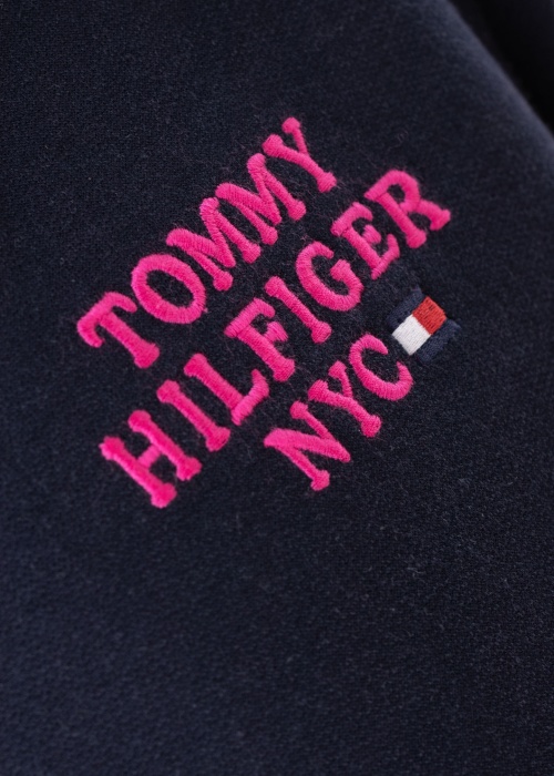 Tommy Hilfiger pusa