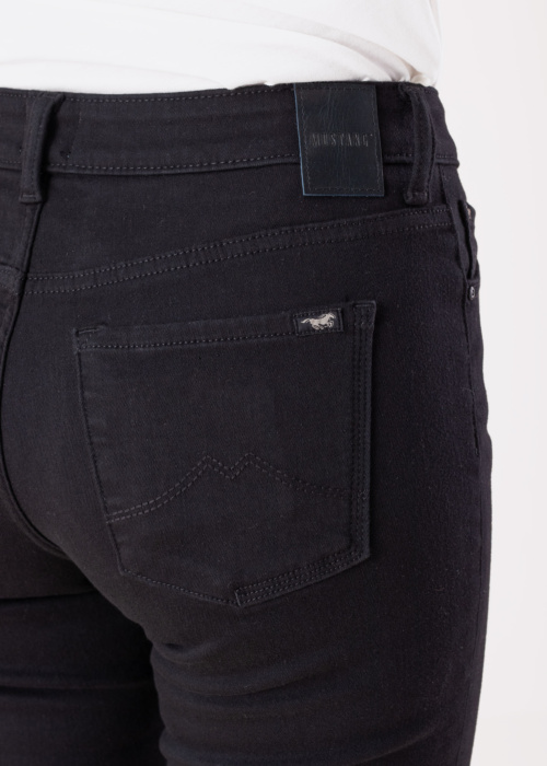 Джинсы Mustang