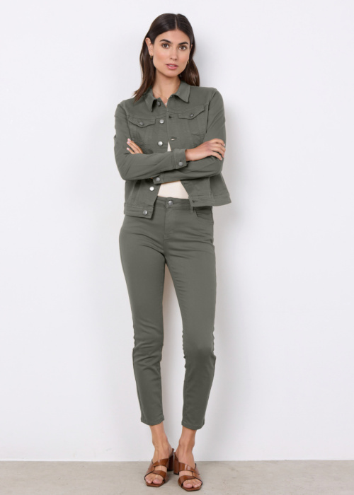 Soyaconcept teksatagi Erna