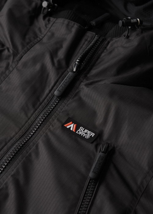 Весенне-осенняя куртка SuperDry