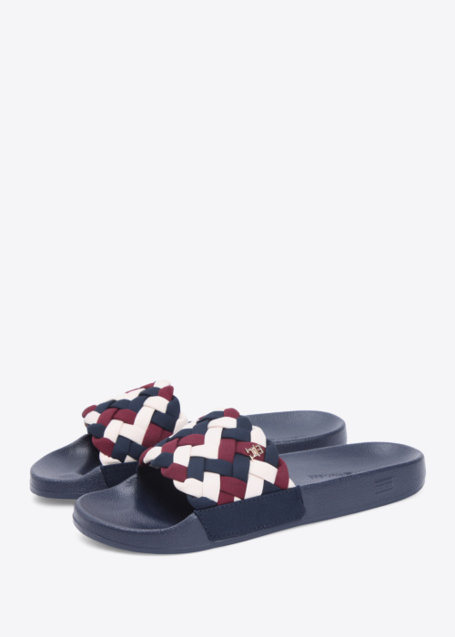 Tommy Hilfiger basseiniplätud