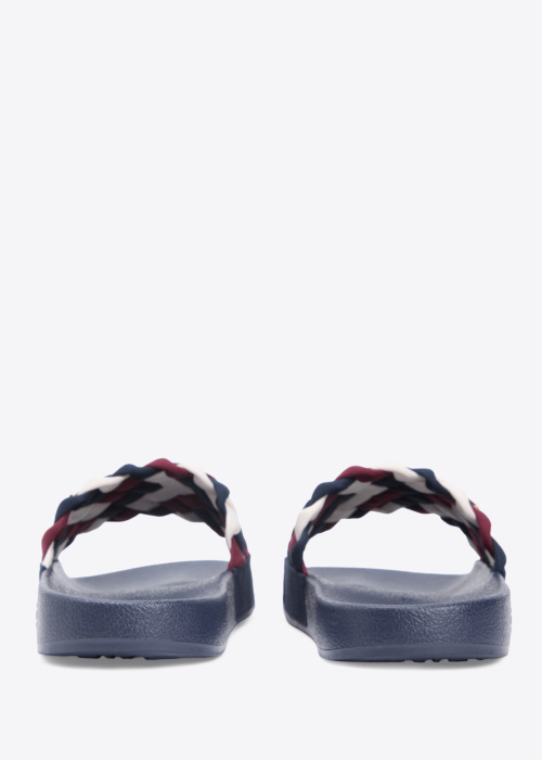 Tommy Hilfiger basseiniplätud