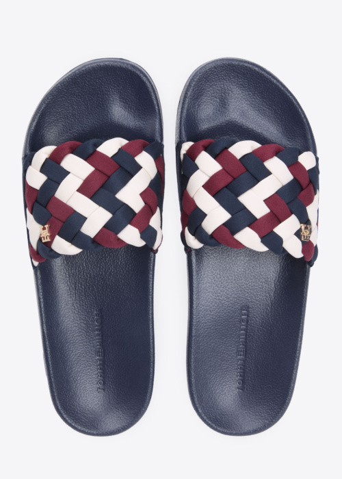 Tommy Hilfiger basseiniplätud