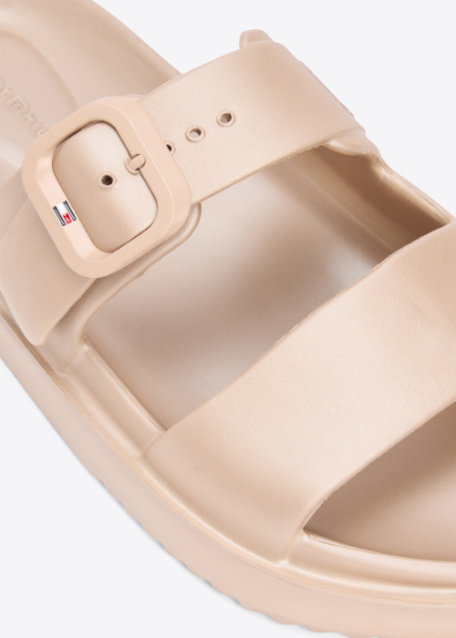 Tommy Hilfiger basseiniplätud