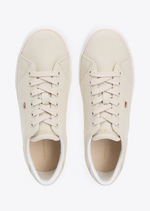 Tommy Hilfiger tennised