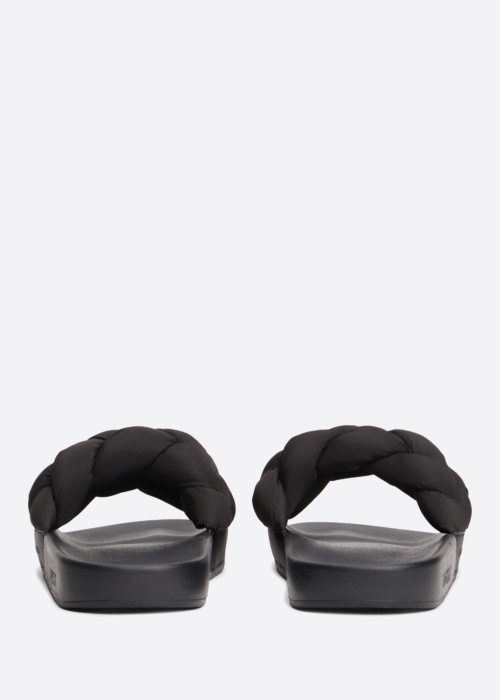 Tommy Jeans basseiniplätud