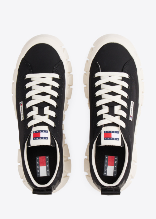 Tommy Jeans tennised