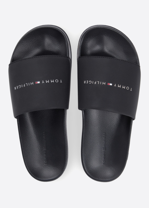 Tommy Hilfiger basseiniplätud