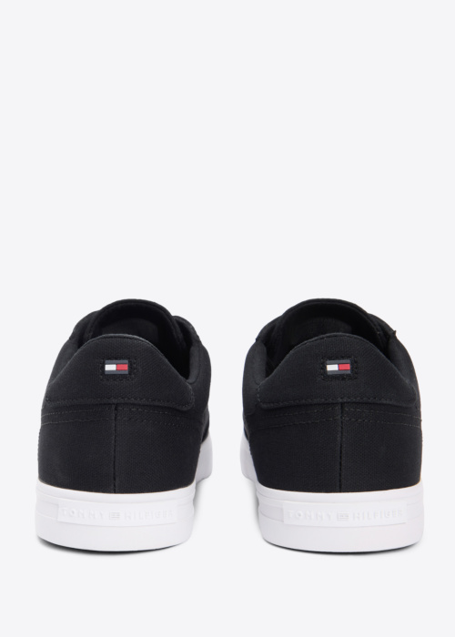 Tommy Hilfiger tennised