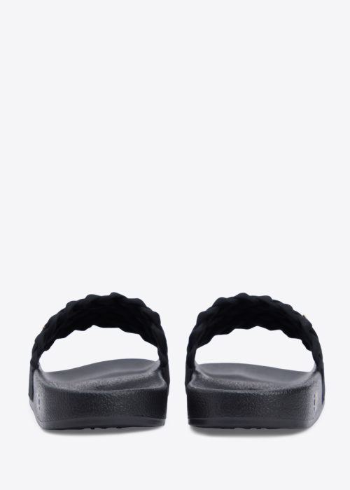 Tommy Hilfiger basseiniplätud