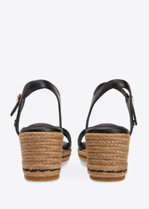 Tommy Hilfiger kingad