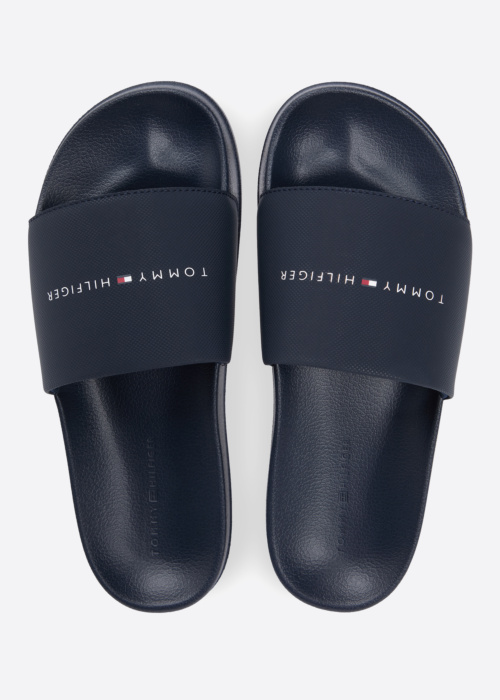 Tommy Hilfiger basseiniplätud