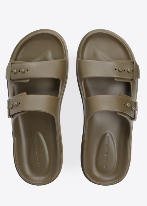 Tommy Hilfiger basseiniplätud