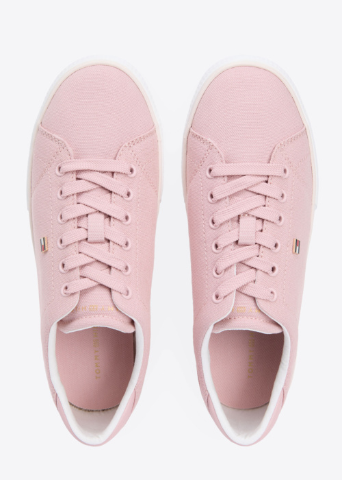 Tommy Hilfiger tennised