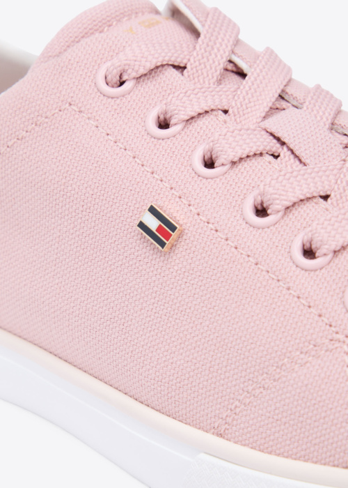 Tommy Hilfiger tennised