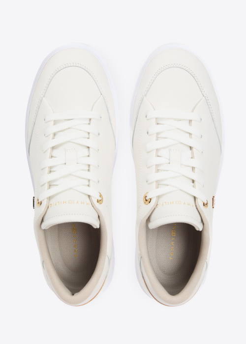 Tommy Hilfiger tennised Chic