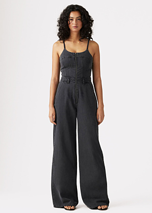 Levi's pükskostüüm