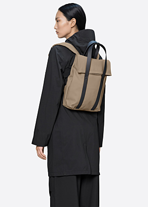 Rains seljakott 2 Way Tote Mini W3