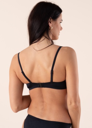 Lauma bikiinirinnahoidja