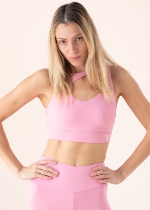 Топ для тренировки Evalyn Guess