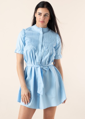 Noisy May kleit Frig