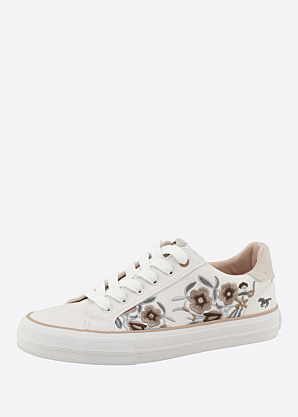 Mustang tennised Ulla