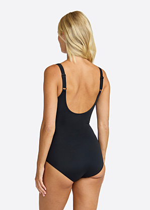 Damella trikoo Julia