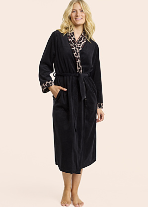 Махровый халат Damella