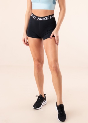 Спортивные шорты Nike