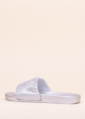 Best Buy basseiniplätud