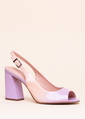 Loretta Vitale kingad