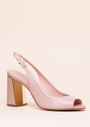 Loretta Vitale kingad