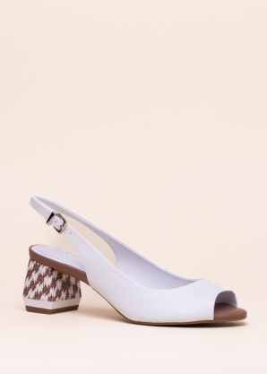 Loretta Vitale kingad