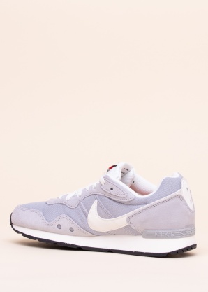 Nike vabaajajalatsid Venture Runner