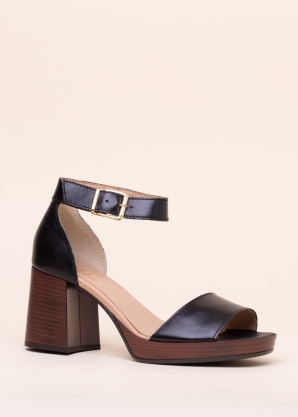 Босоножки Bullboxer