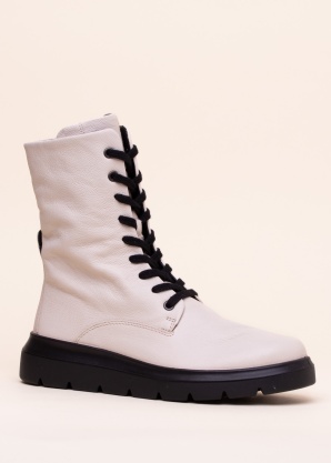 Ecco poolsaapad Nouvelle, Beez WEEKEND