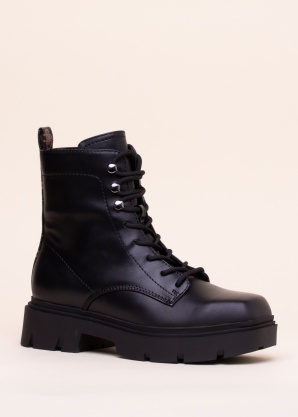 Guess poolsaapad Ramsay