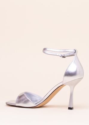 Only kingad Aubrey-2