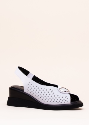 Loretta Vitale kingad