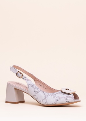 Loretta Vitale kingad