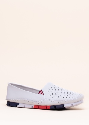 Кроссовки Cosmos