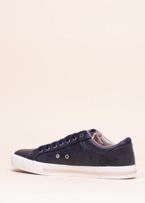 Wrangler tennised Clay