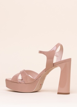 NeroGiardini lahtised kingad Latene