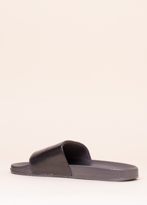 Champion basseiniplätud Queens